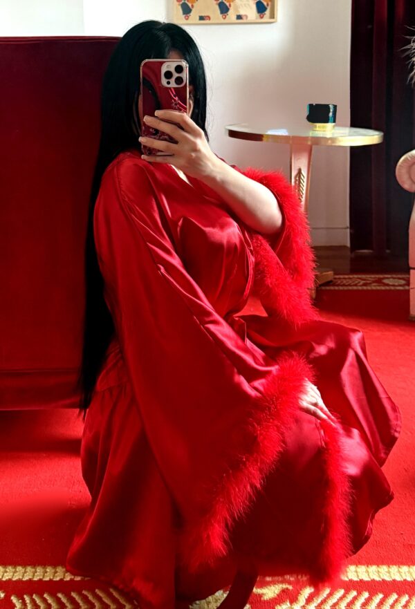 Bata luxury red